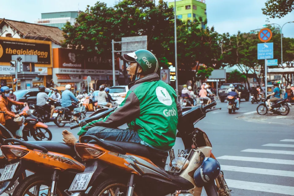 Xe & dịch vụ đi kèm
